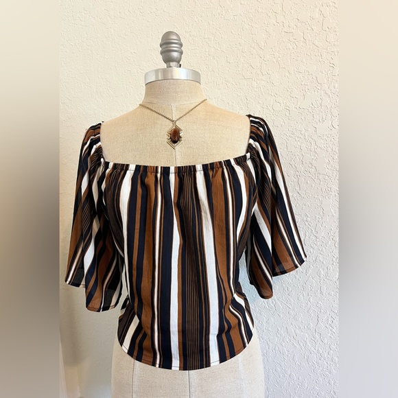 Plus size Crop Top with On our Off Shoulder Sleeves Fashionova 1X - Picture 2 of 8